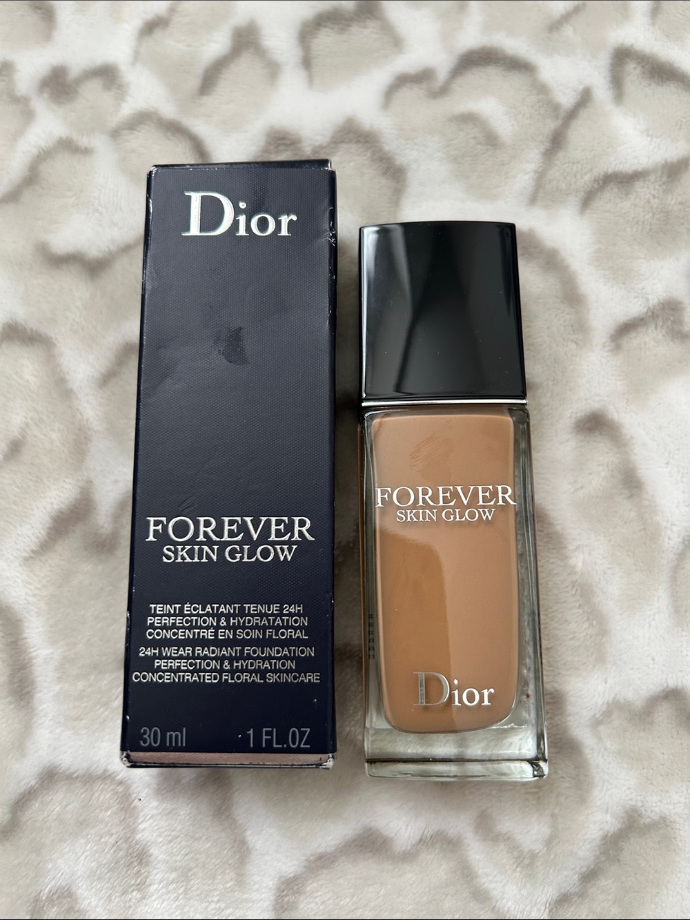Dior Forever Skin Glow Foundation - Warm Tan